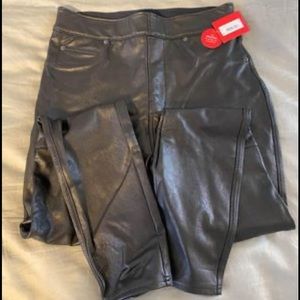 NWT Spanx faux leather skinny pant